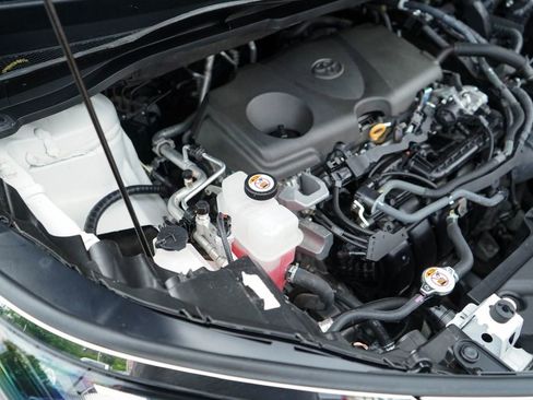 Used 2024 Toyota Sienna LE FWD image 34