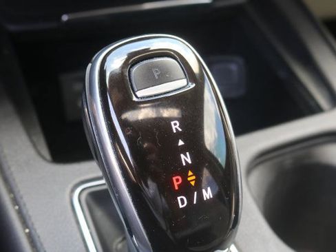Used 2020 Cadillac XT4 Premium Luxury AWD/4WD image 16