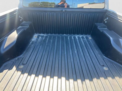 Used 2019 Toyota Tacoma TRD Sport image 5