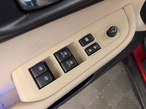 Used 2018 Subaru Outback 2.5i Premium image 7