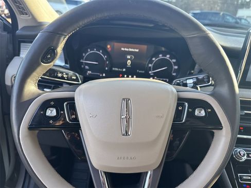 Used 2021 Lincoln Corsair Standard w/ Equipment Group 101A image 23