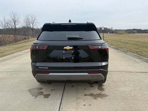 New 2026 Chevrolet Equinox LT w/ Convenience Package II image 4