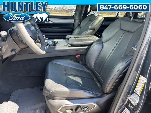 Used 2023 Jeep Wagoneer Series II w/ Convenience Group I AWD/4WD image 20