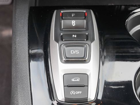 Used 2016 Honda Pilot Touring image 44