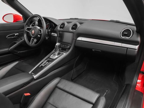 Certified 2019 Porsche 718 Boxster RWD image 25