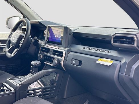 Used 2025 Toyota Tacoma SR image 26