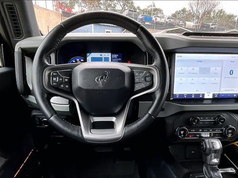 Used 2021 Ford Bronco Badlands image 5