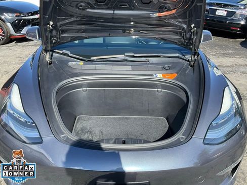 Used 2018 Tesla Model 3 Long Range image 11