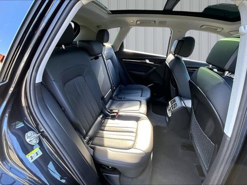 Used 2019 Audi Q5 2.0T Premium AWD/4WD image 25