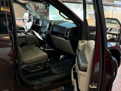 Used 2018 Ford F150 XLT w/ Equipment Group 302A Luxury AWD/4WD image 26