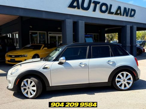 Used 2015 MINI Cooper 4-Door Hardtop FWD image 4