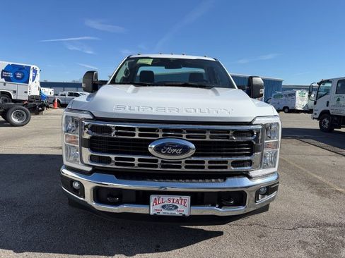 New 2026 Ford F350 XL w/ XL Chrome Package RWD image 2