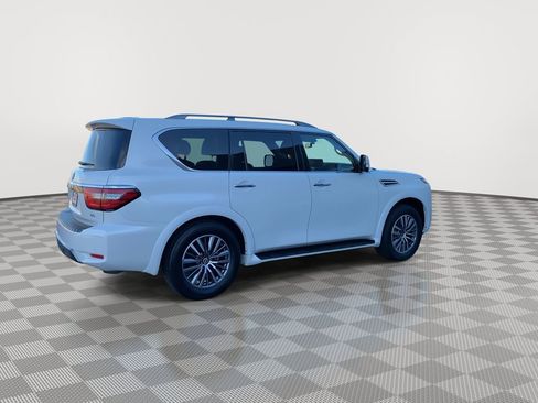Used 2023 Nissan Armada SL w/ Captain's Chairs Package image 7