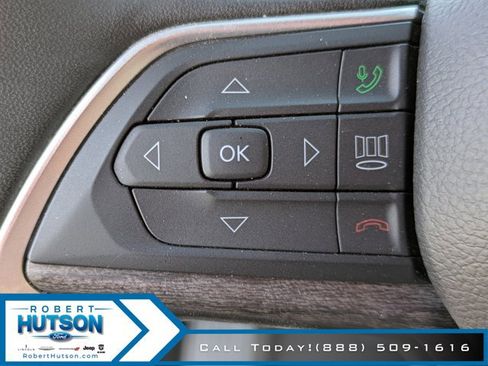 Used 2025 Jeep Grand Cherokee L Limited w/ Luxury Tech Group II AWD/4WD image 22