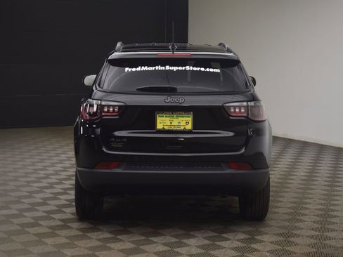 New 2026 Jeep Compass Latitude image 13