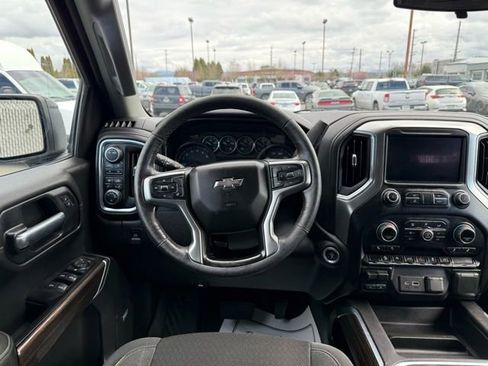 Used 2021 Chevrolet Silverado 1500 LT Trail Boss w/ Convenience Package II image 25