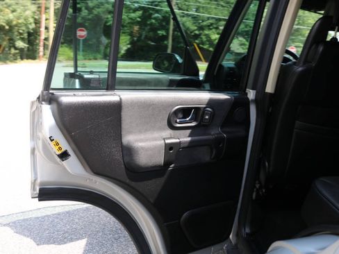 Used 2004 Land Rover Discovery HSE AWD/4WD image 20