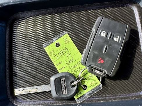 Used 2019 GMC Sierra 2500 4x4 Crew Cab w/ Sierra Convenience Package image 41