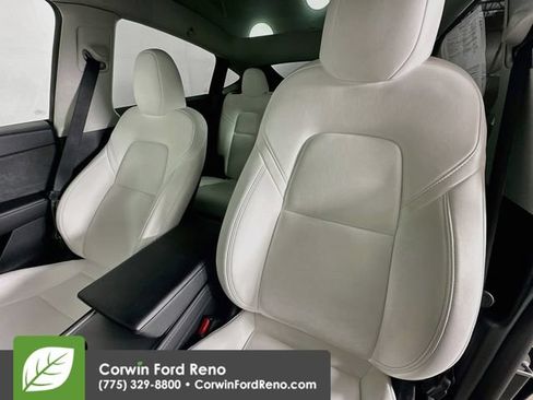 Used 2024 Tesla Model Y Long Range AWD/4WD image 20