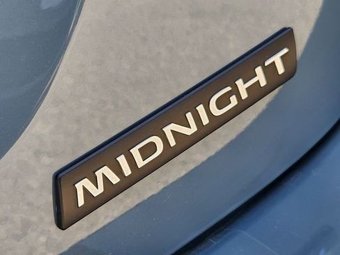 New 2025 Nissan Sentra SR w/ Midnight Edition image 8