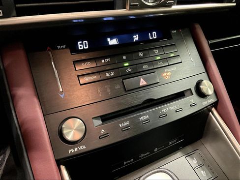 Used 2018 Lexus IS 300 AWD w/ Comfort Package image 15
