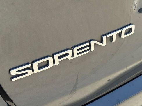 Used 2018 Kia Sorento FWD image 30