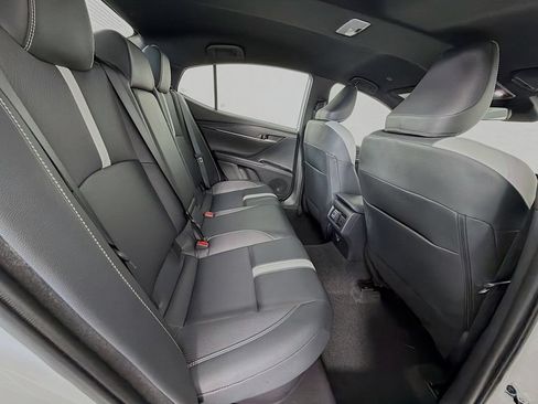 Used 2025 Toyota Camry SE FWD image 28
