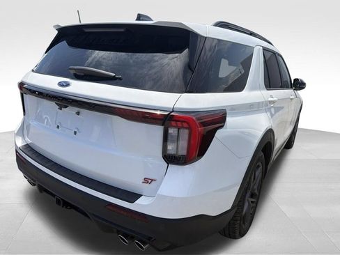 Used 2025 Ford Explorer ST AWD/4WD image 30