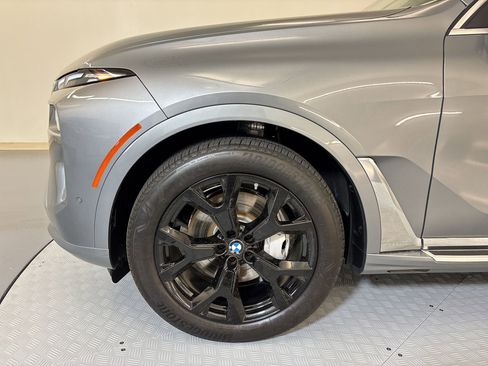 Used 2026 BMW X7 xDrive40i image 10