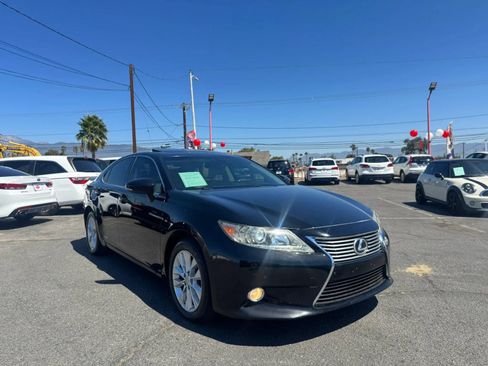 Used 2013 Lexus ES 300h w/ Luxury Pkg FWD image 13
