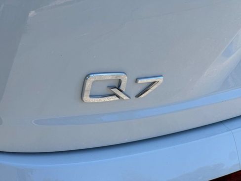 Used 2018 Audi Q7 3.0T Prestige AWD/4WD image 41