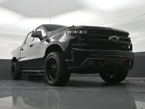 Used 2021 Chevrolet Silverado 1500 LT Trail Boss AWD/4WD image 31