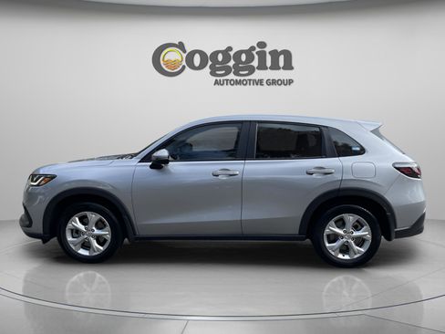 Certified 2023 Honda HR-V LX image 2