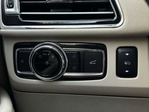 Used 2021 Lincoln Navigator L Reserve w/ Luxury Package AWD/4WD image 25