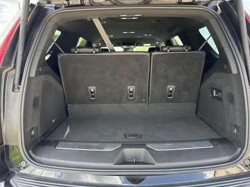 Used 2022 Cadillac Escalade Luxury RWD image 11