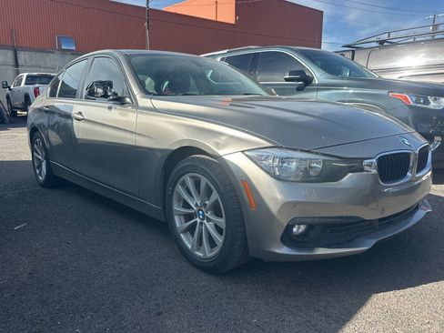 Used 2017 BMW 320i xDrive Sedan AWD/4WD image 2