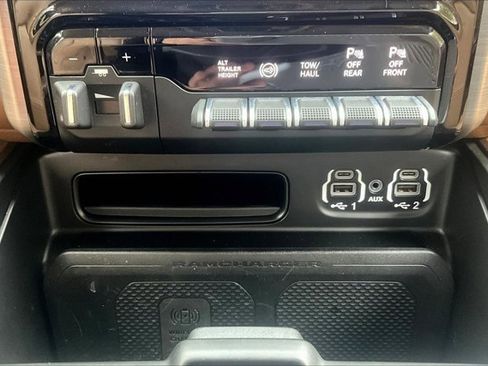 Used 2023 RAM 2500 Limited image 17