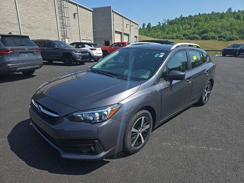 Used 2022 Subaru Impreza 2.0i Premium AWD/4WD image 3