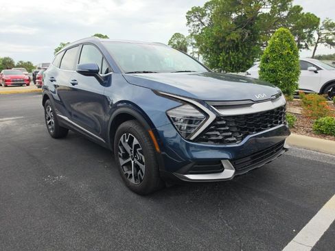 Certified 2024 Kia Sportage EX AWD/4WD image 3