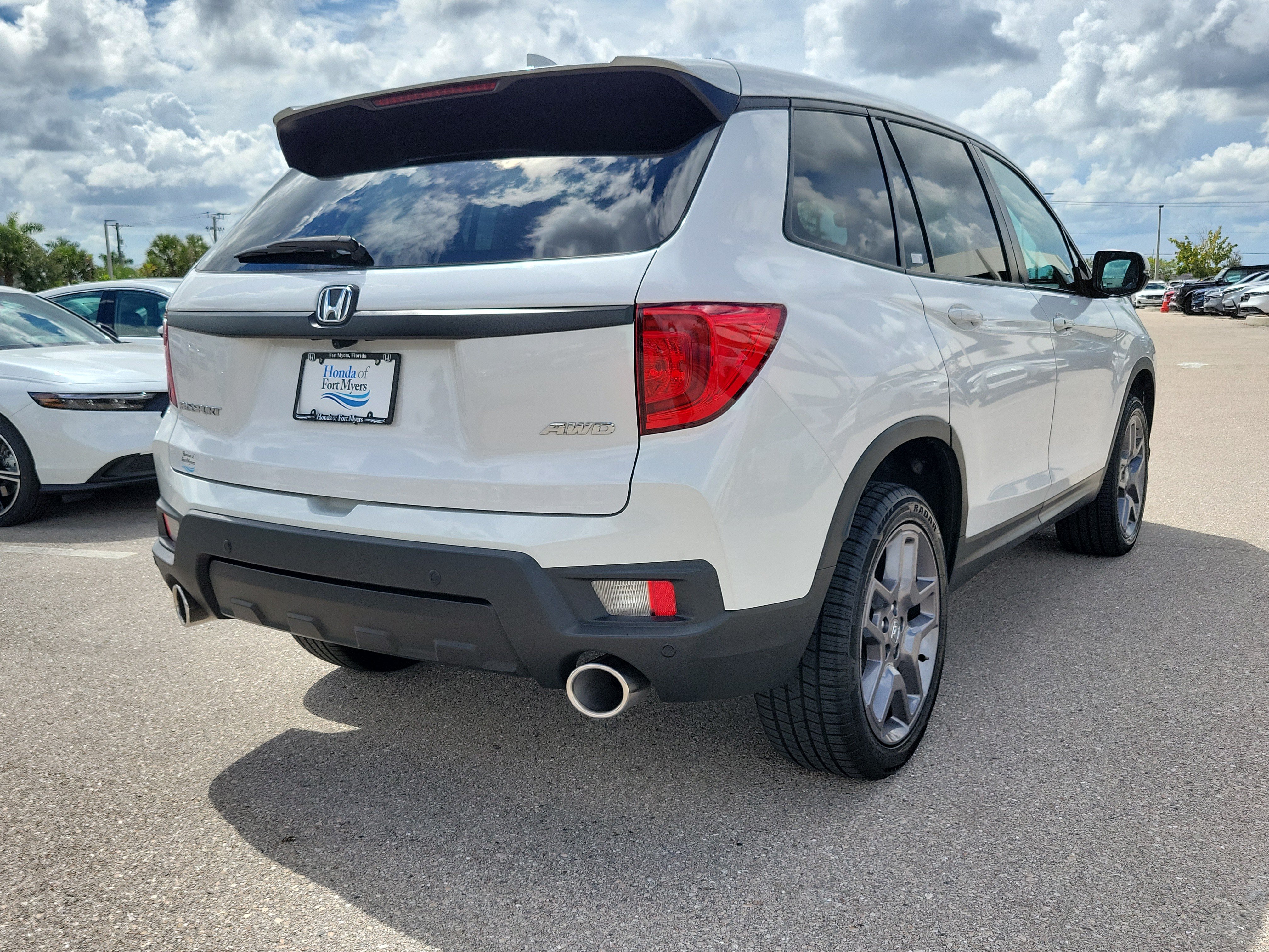 Used 2023 Honda Passport EX-L image 6