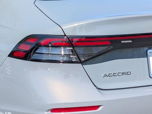 New 2025 Honda Accord SE image 13