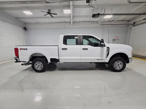 Used 2023 Ford F250 XL w/ FX4 Off-Road Package AWD/4WD image 11