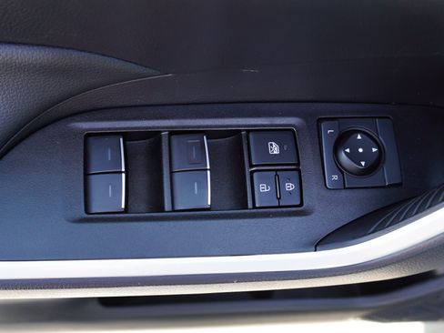 Certified 2025 Toyota RAV4 XLE AWD/4WD image 19