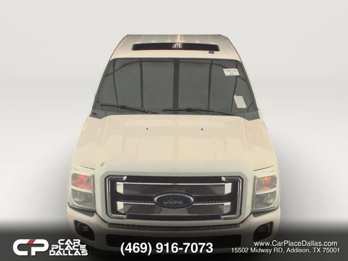 Used 2016 Ford F350 Platinum w/ Platinum Package AWD/4WD image 2