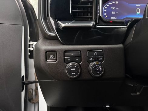 Used 2024 Chevrolet Silverado 2500 LT w/ Convenience Package AWD/4WD image 25