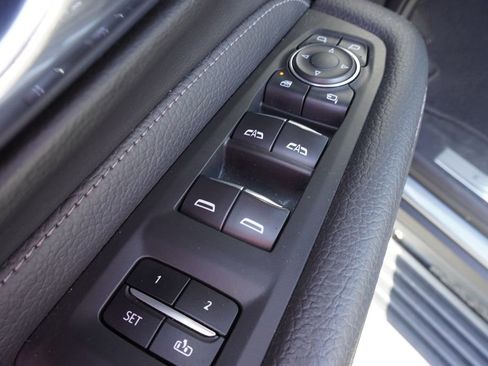 Certified 2021 GMC Yukon Denali w/ Denali Premium Package image 15