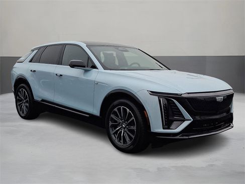 New 2026 Cadillac Lyriq Sport image 2