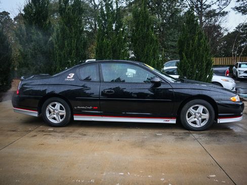 Used 2002 Chevrolet Monte Carlo SS w/ Pace Car Replica Pkg image 11