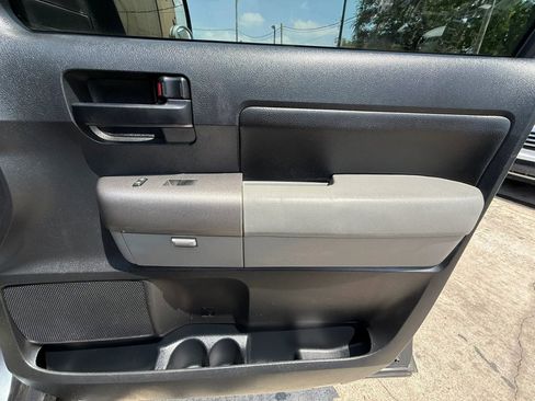 Used 2010 Toyota Tundra 2WD Double Cab image 21