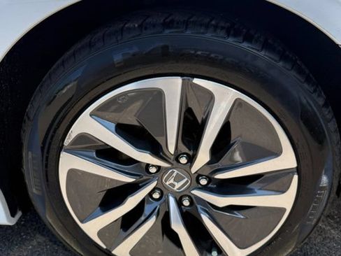 Used 2020 Honda Accord Touring image 18